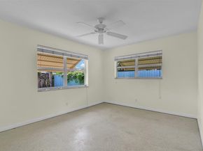 28 SE 8th Ave, Deerfield Beach FL 33441