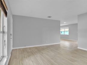 28 SE 8th Ave, Deerfield Beach FL 33441