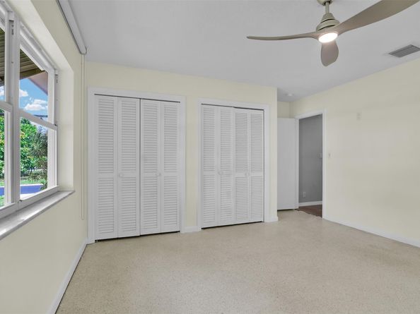 28 SE 8th Ave, Deerfield Beach FL 33441