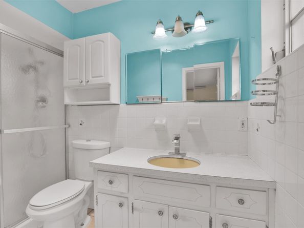 28 SE 8th Ave, Deerfield Beach FL 33441