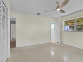 28 SE 8th Ave, Deerfield Beach FL 33441