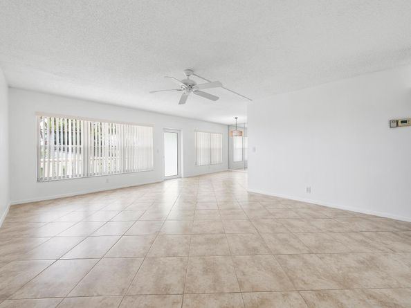 306 Wellington E, West Palm Beach FL 33417