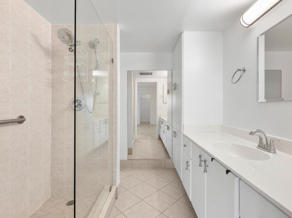 306 Wellington E, West Palm Beach FL 33417