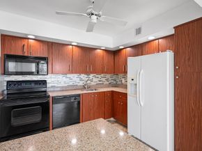 306 Wellington E, West Palm Beach FL 33417