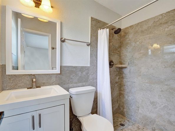 421 NW 39th Ave, Lauderhill FL 33311