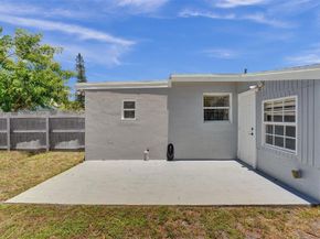 421 NW 39th Ave, Lauderhill FL 33311