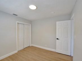 421 NW 39th Ave, Lauderhill FL 33311
