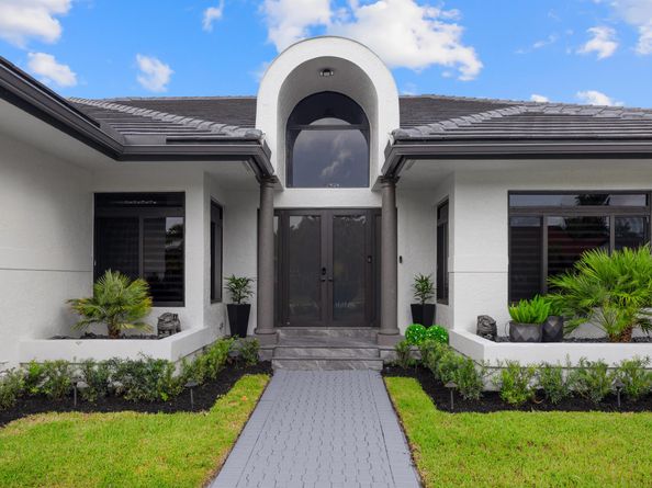 10253 Shireoaks Lane, Boca Raton FL 33498