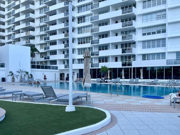 100 Lincoln Road 1105, Miami Beach FL 33139