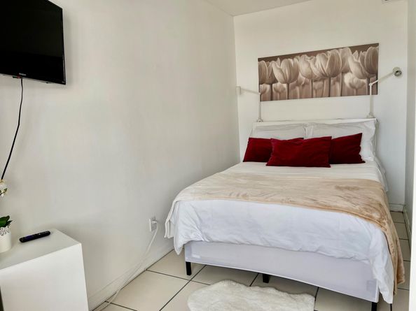 100 Lincoln Road 1105, Miami Beach FL 33139