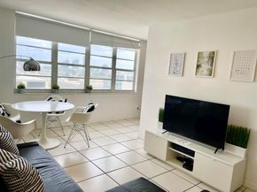 100 Lincoln Road 1105, Miami Beach FL 33139