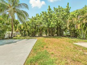 1985 NE 177th St, North Miami Beach FL 33162