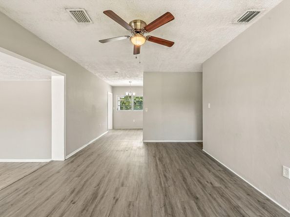 1985 NE 177th St, North Miami Beach FL 33162