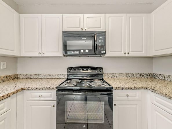 1985 NE 177th St, North Miami Beach FL 33162