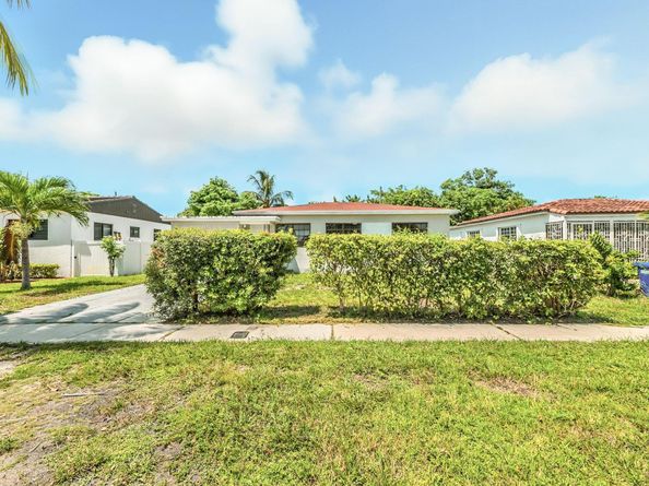 1985 NE 177th St, North Miami Beach FL 33162