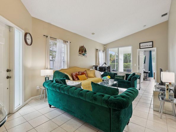 10709 Pelican Drive Drive, Wellington FL 33414