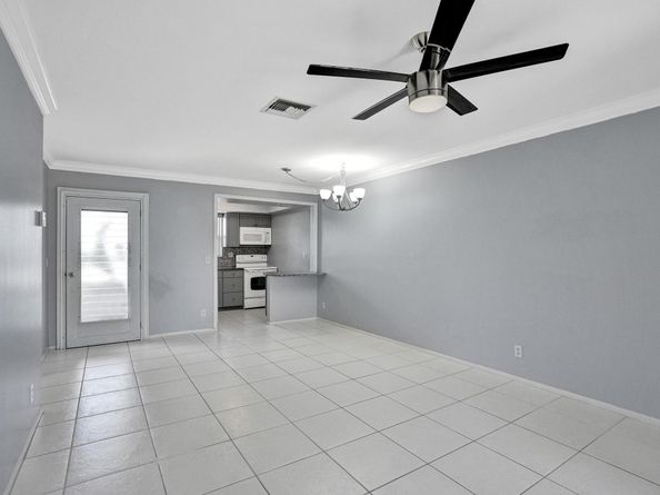 2651 W Barkley Dr W J, West Palm Beach FL 33415