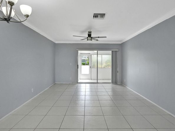 2651 W Barkley Dr W J, West Palm Beach FL 33415