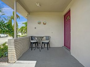 2651 W Barkley Dr W J, West Palm Beach FL 33415