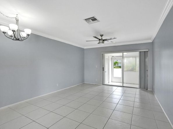 2651 W Barkley Dr W J, West Palm Beach FL 33415