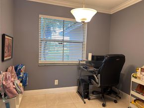 8402 NW 40th Ct, Sunrise FL 33351