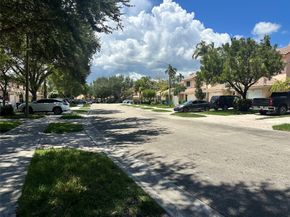 8402 NW 40th Ct, Sunrise FL 33351