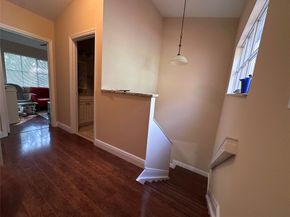 8402 NW 40th Ct, Sunrise FL 33351