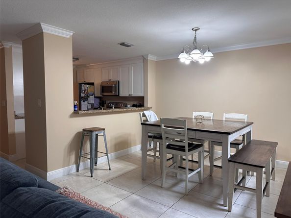 8402 NW 40th Ct, Sunrise FL 33351