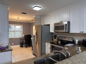 8402 NW 40th Ct, Sunrise FL 33351
