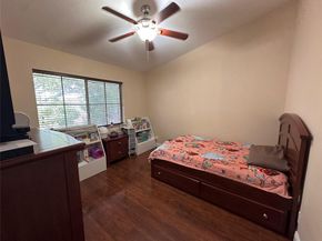 8402 NW 40th Ct, Sunrise FL 33351