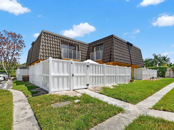 22185 Boca Rancho Drive A, Boca Raton FL 33428