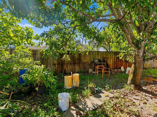 3301 N 66th Ave, Hollywood FL 33024