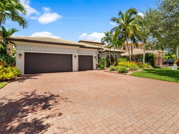 7627 NW 127th Mnr, Parkland FL 33076