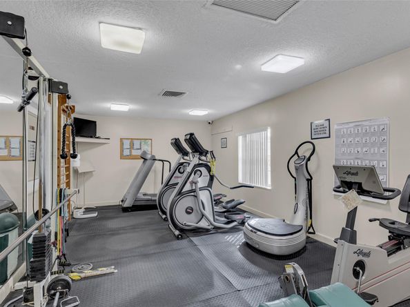 170 Cypress Club Dr 716, Pompano Beach FL 33060