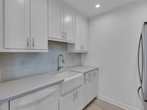 170 Cypress Club Dr 716, Pompano Beach FL 33060