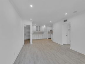 170 Cypress Club Dr 716, Pompano Beach FL 33060