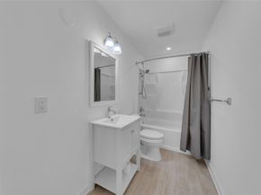 170 Cypress Club Dr 716, Pompano Beach FL 33060