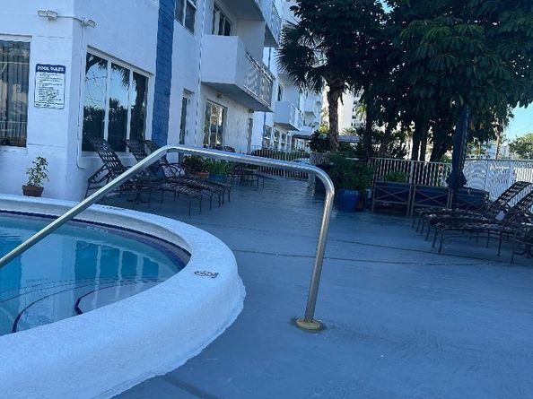 550 Bayshore Dr 102, Fort Lauderdale FL 33304