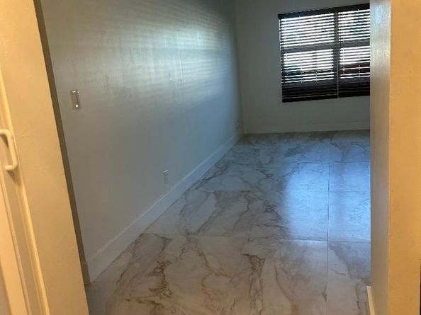 550 Bayshore Dr 102, Fort Lauderdale FL 33304