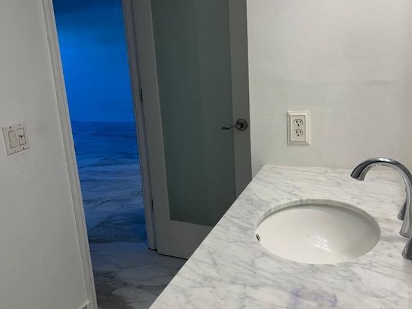 550 Bayshore Dr 102, Fort Lauderdale FL 33304