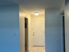 550 Bayshore Dr 102, Fort Lauderdale FL 33304