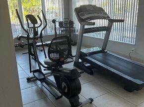 550 Bayshore Dr 102, Fort Lauderdale FL 33304