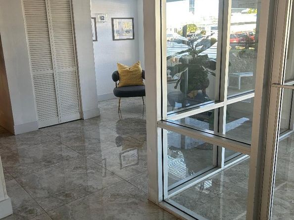 550 Bayshore Dr 102, Fort Lauderdale FL 33304