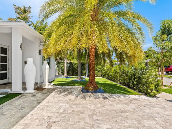 2147 NE 65th St, Fort Lauderdale FL 33308