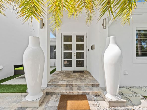 2147 NE 65th St, Fort Lauderdale FL 33308