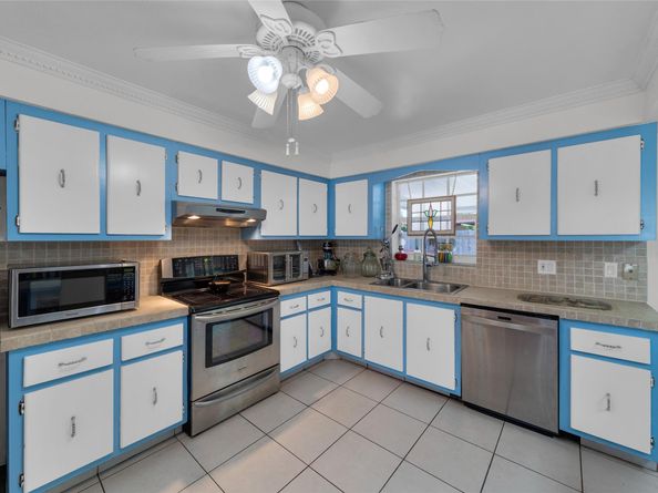 3213 Dover Rd, Pompano Beach FL 33062