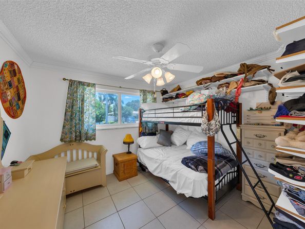 3213 Dover Rd, Pompano Beach FL 33062