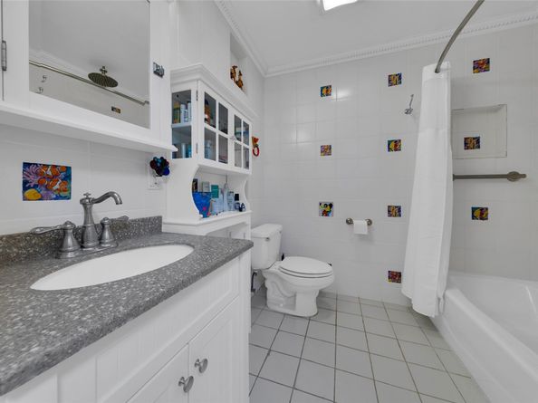 3213 Dover Rd, Pompano Beach FL 33062