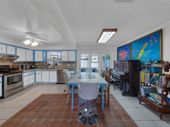 3213 Dover Rd, Pompano Beach FL 33062