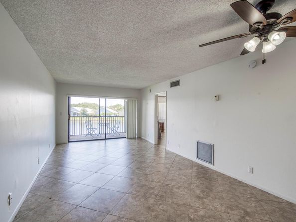 12829 Briarlake Drive 204, Palm Beach Gardens FL 33418